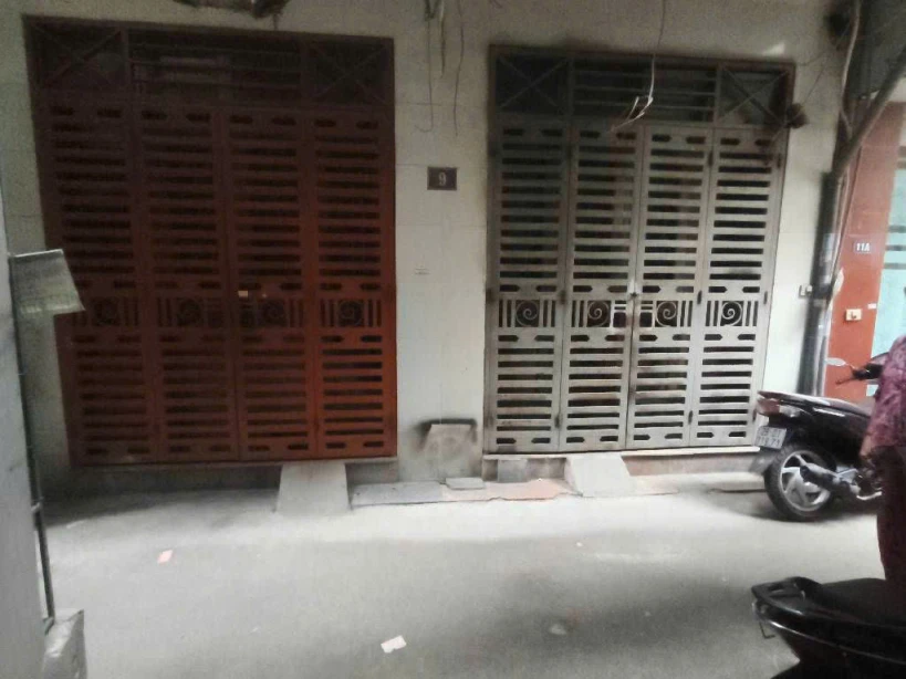Giảm chào gần 2 tỷ cần bán nhà 4 tầng dân xây phố 8-3 ngõ thông hai bà trưng
