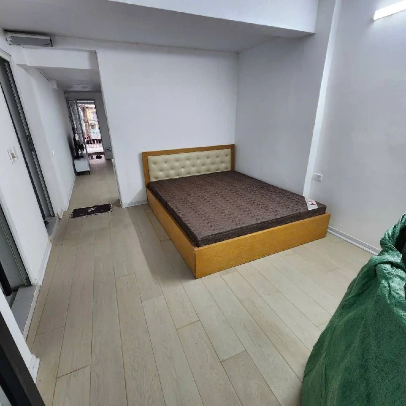 Bách khoa bán nhà tập thể tầng 2 long lanh 70M hai bà trưng