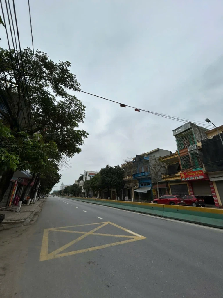 chủ ngột thở cần bán nhanh lô đất mặt đường Long Hưng gần chợ đầu mối và trường học, trạm y tế