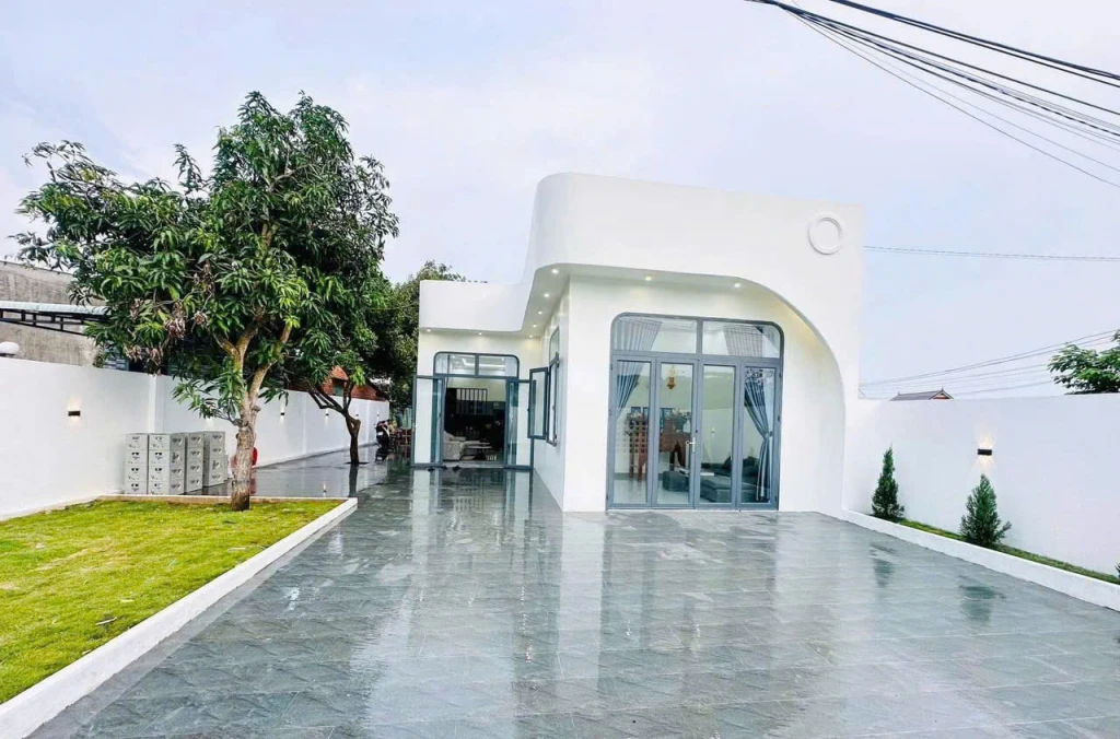 Duy Nhất Căn Cấp 4 Sân Vườn Cực Chill 165m2 Xây Mới Ngay Chợ Tân Bình, Chỉ 650tr Sang Tên
