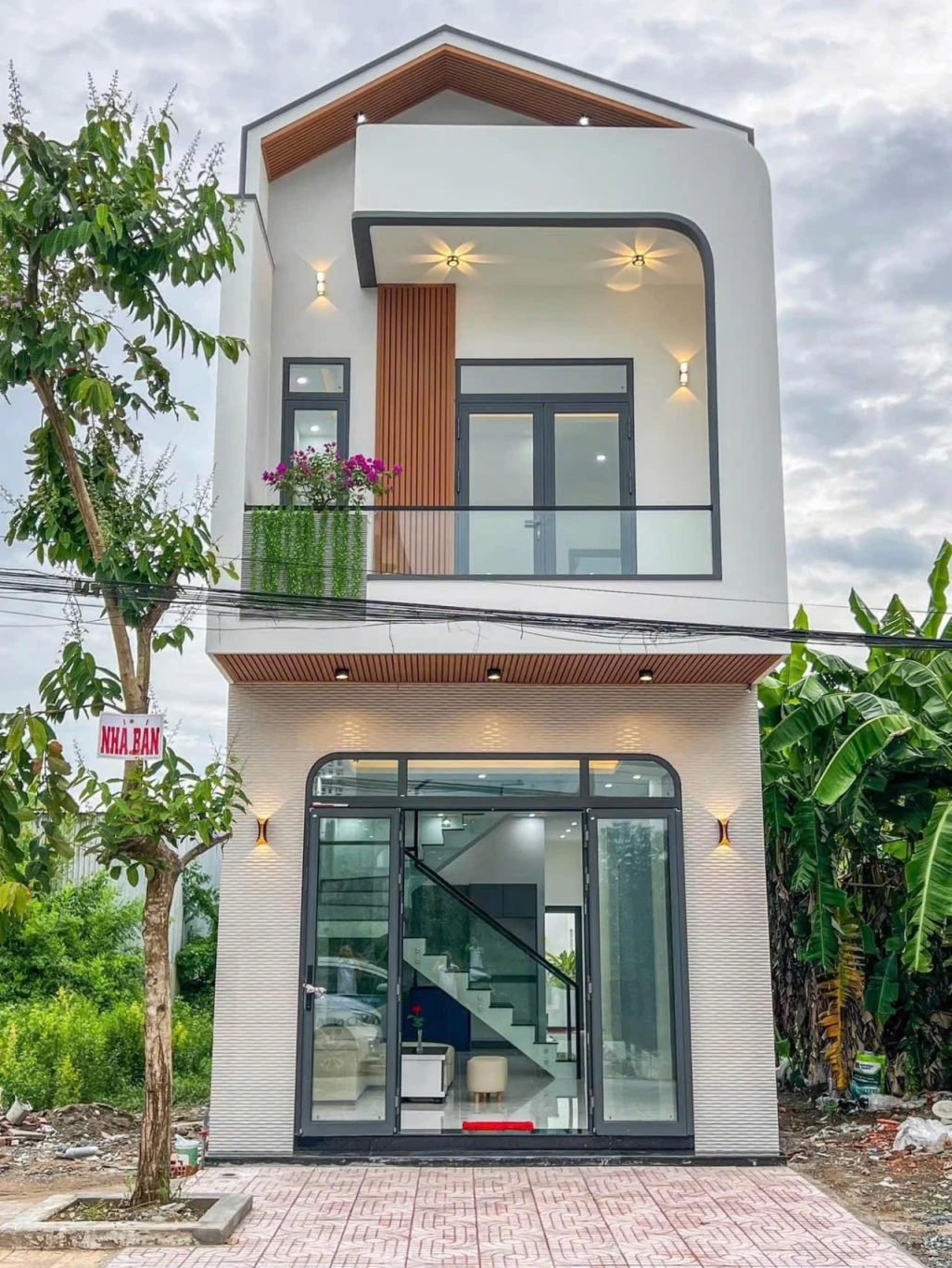 Kèo Thơm Xuất Hiện Nhà Lầu Vừa Xây Mới Ngay Trung Tâm p.Tân Triều Chỉ 500tr Sở Hữu Ngay.
