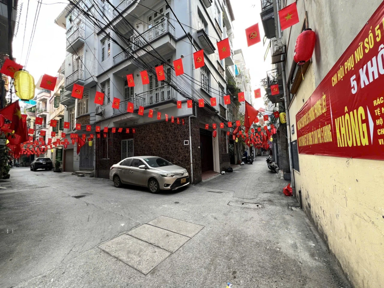 Hàng hiếm Chủ cần bán gấp nhà trong ngõ Nguyễn Ngọc Nại Thanh Xuân 87m2 4 tầng mặt tiền 9.6m giá 24 tỷ cách vài bước chân ra phố dòng tiền cho thuê đổ về