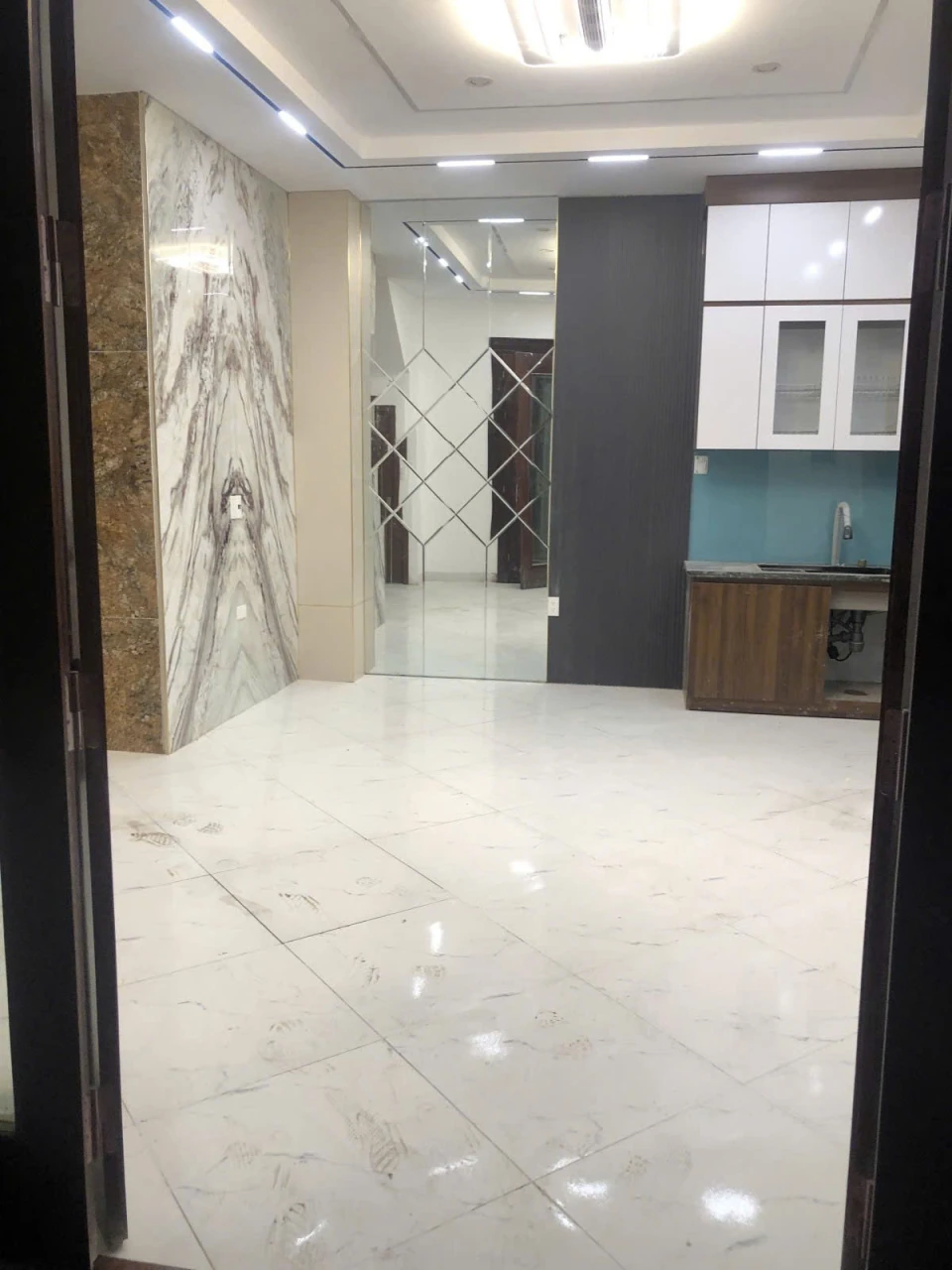 SIÊU PHẨM THÁI THỊNH – 6 TẦNG THANG MÁY – 3 MẶT THOÁNG