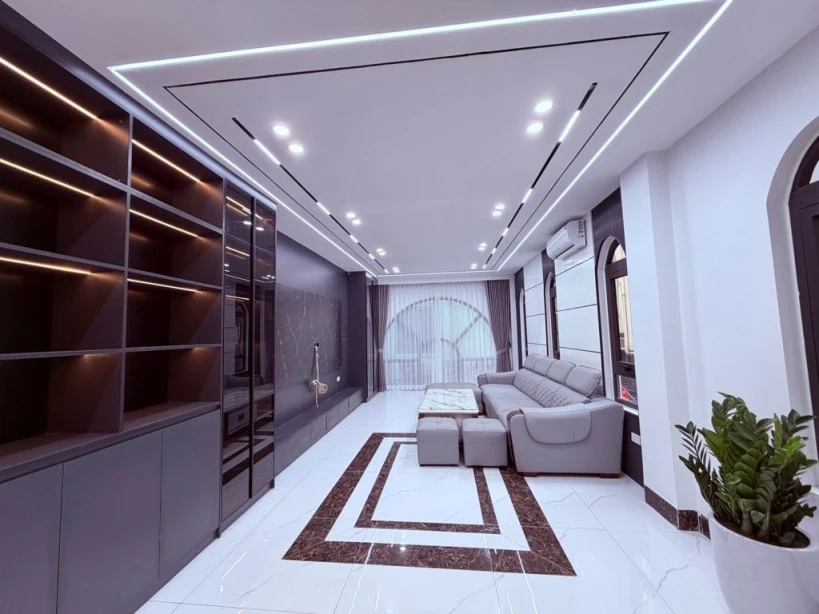 [BÁN NHÀ SÀI ĐỒNG] SIÊU PHẨM HOA HẬU 7 TẦNG THANG MÁY - LÔ GÓC – GẦN VINHOMES [ 0372311369]