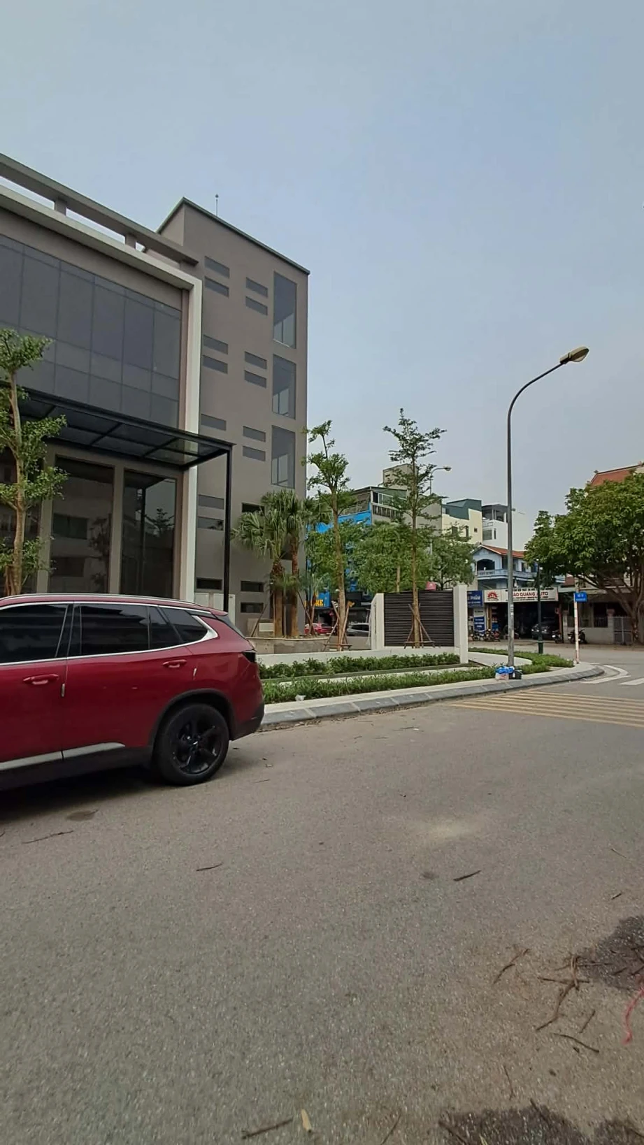 BÁN ĐẤT TĐC P VIỆT HƯNG 90M2- MT 7m- VỈA HÈ- Ô TÔ TRÁNH- 17 Tỷ.