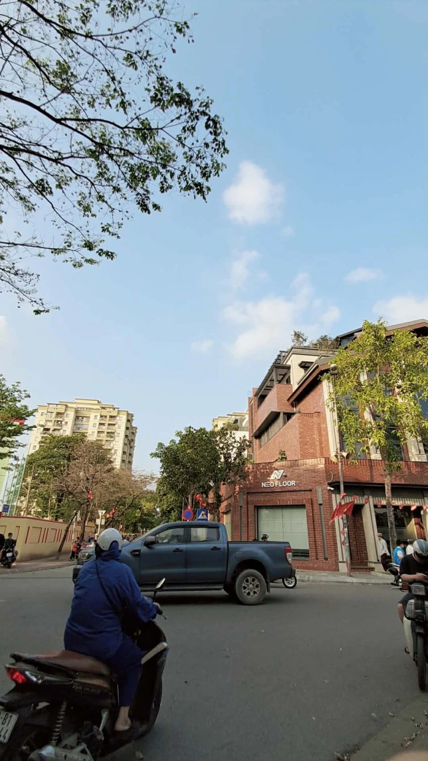 BÁN BIỆT THỰ KĐT Sài Đồng 160M2, SÁT HỒ, GIẢM 4.2 Tỷ còn 40.8 Tỷ.[0372311369]