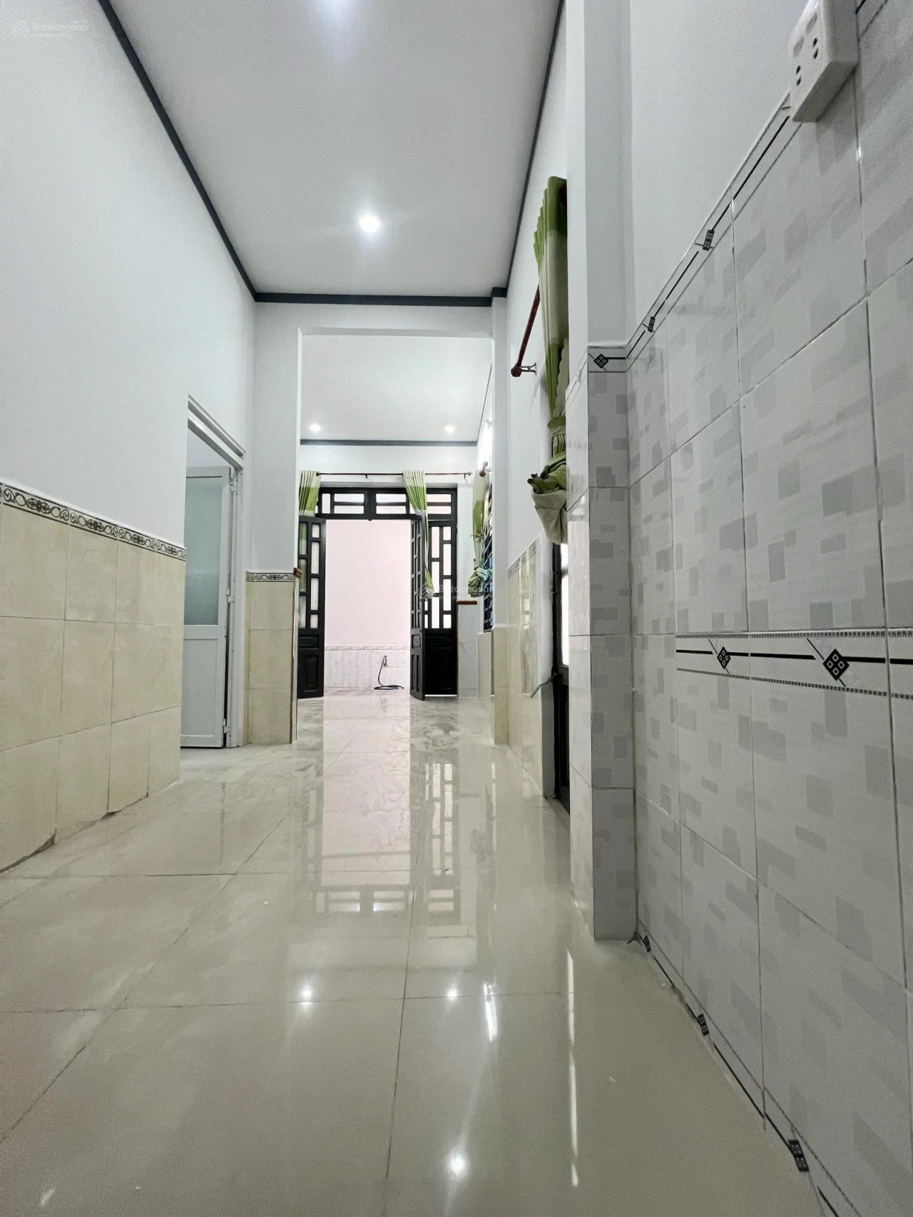 Bán nhà sổ riêng ~ 59m2 cạnh UBND Tân Đông Hiệp