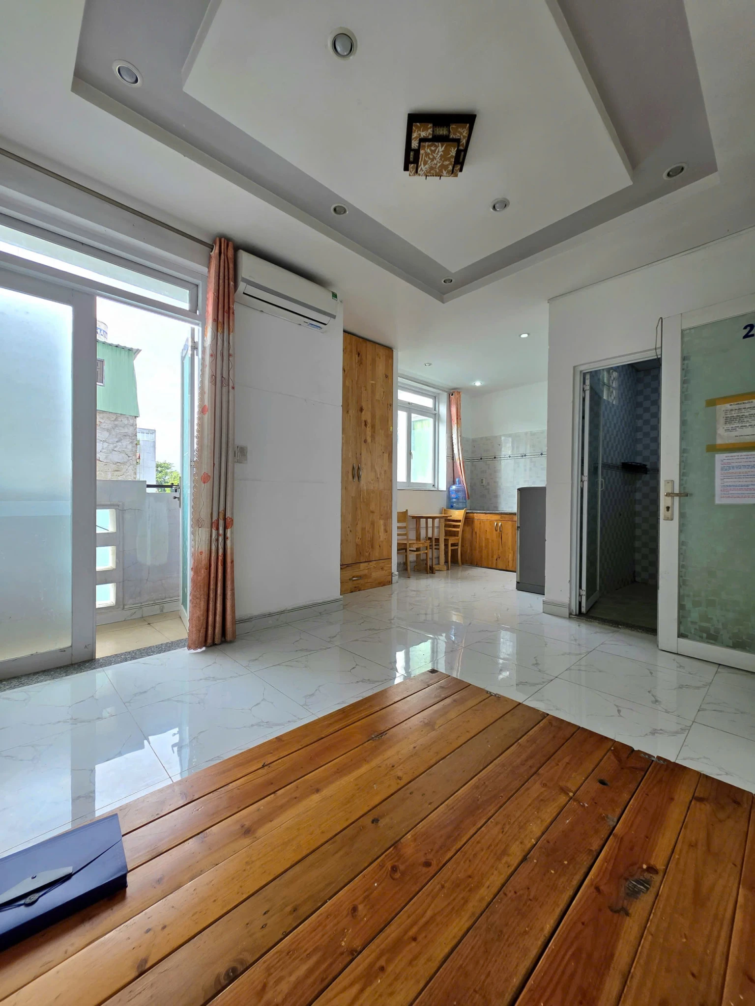 CHO THUÊ PHÒNG BAN CÔNG THOÁNG MÁT GẦN CÔNG VIÊN LÀNG HOA – GÒ VẤP