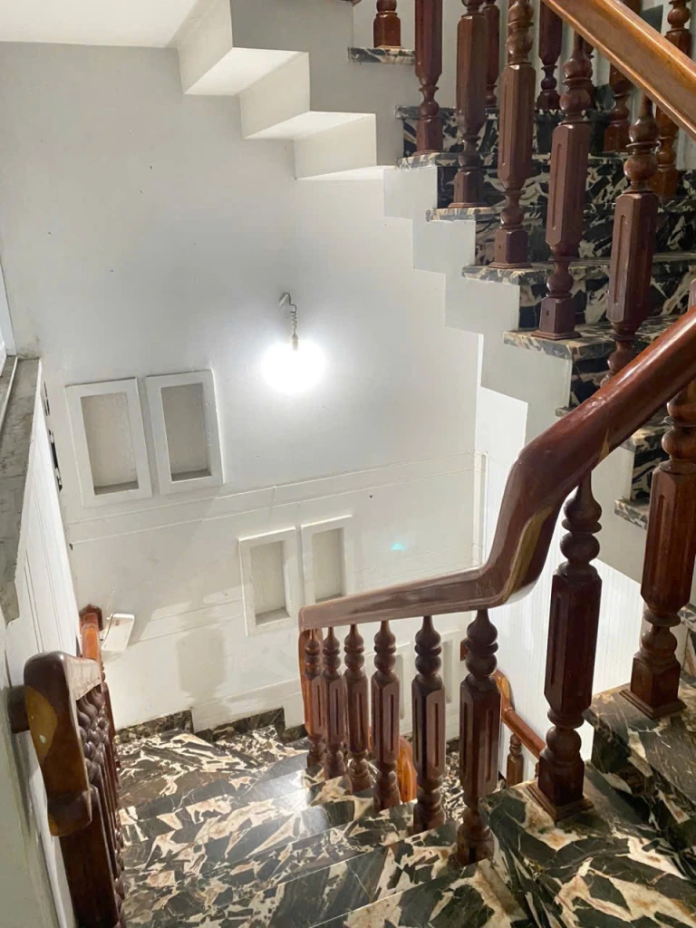 Cho thuê 1 phần nhà hẻm 125 Nguyễn Văn Thương (D1), Phường 25, Quận Bình Thạnh