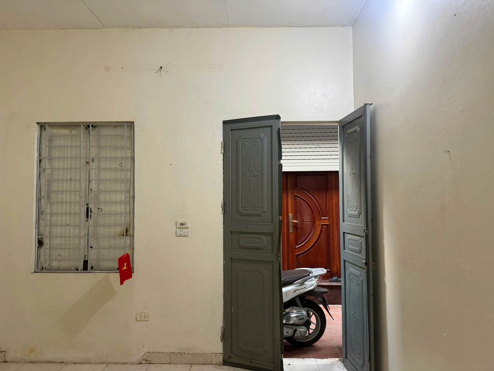 CHO THUÊ NHÀ GIÁ RẺ – NGÕ 317 NGUYỄN XIỂN, HÀ NỘI