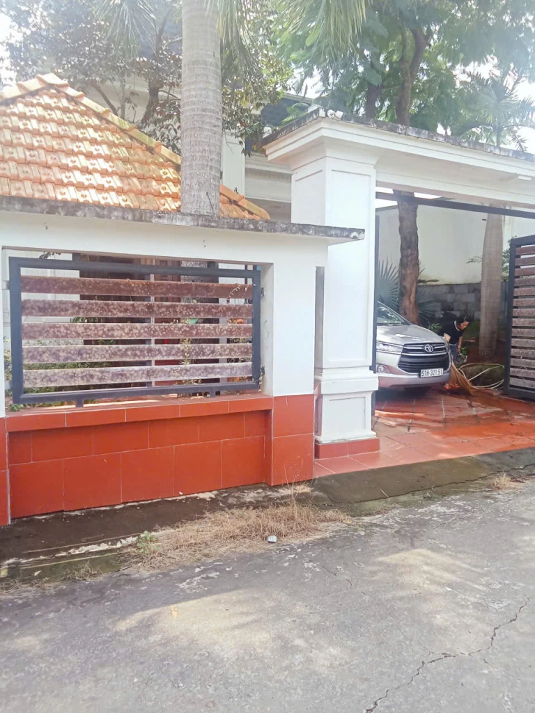 BÁN NHÀ ĐẸP VỊ TRÍ TRUNG TÂM ĐÔNG HÒA – TRẢNG BOM – GIÁ TỐT CHỈ 4 TỶ 650