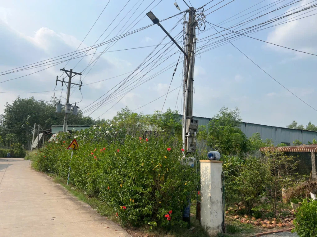 CHO THUÊ / BÁN XƯỞNG 2000M² – ĐƯỜNG SỐ 10, P UYÊN HƯNG, HCM