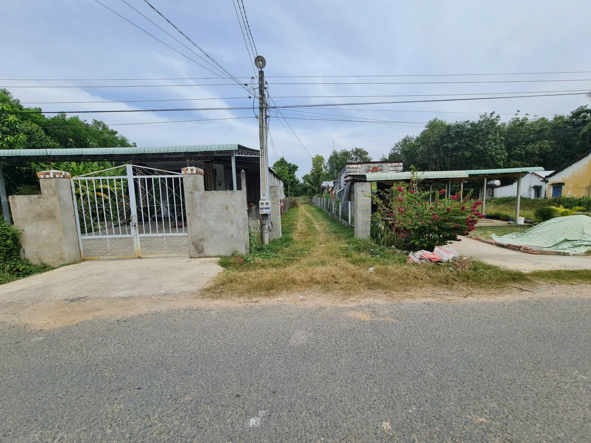 BÁN NHÀ & ĐẤT MẶT TIỀN ĐƯỜNG NHỰA – BẾN CẦU, TÂY NINH