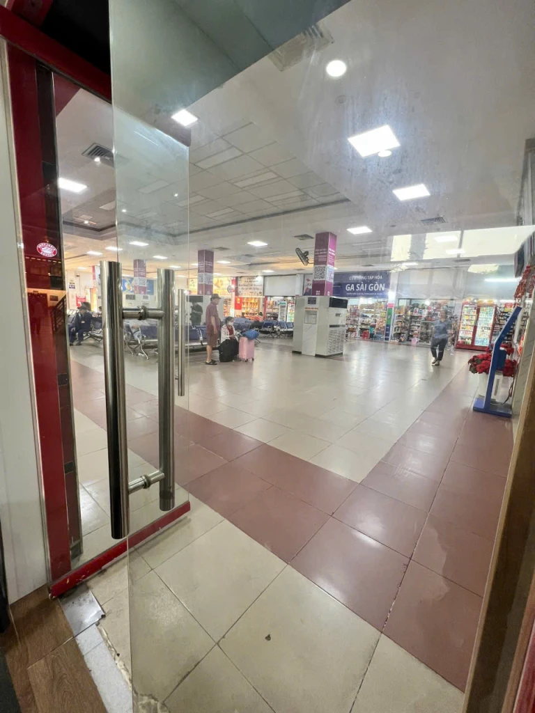 SANG NHƯỢNG MẶT BẰNG KINH DOANH CAFE – THỰC PHẨM TẠI GA SÀI GÒN