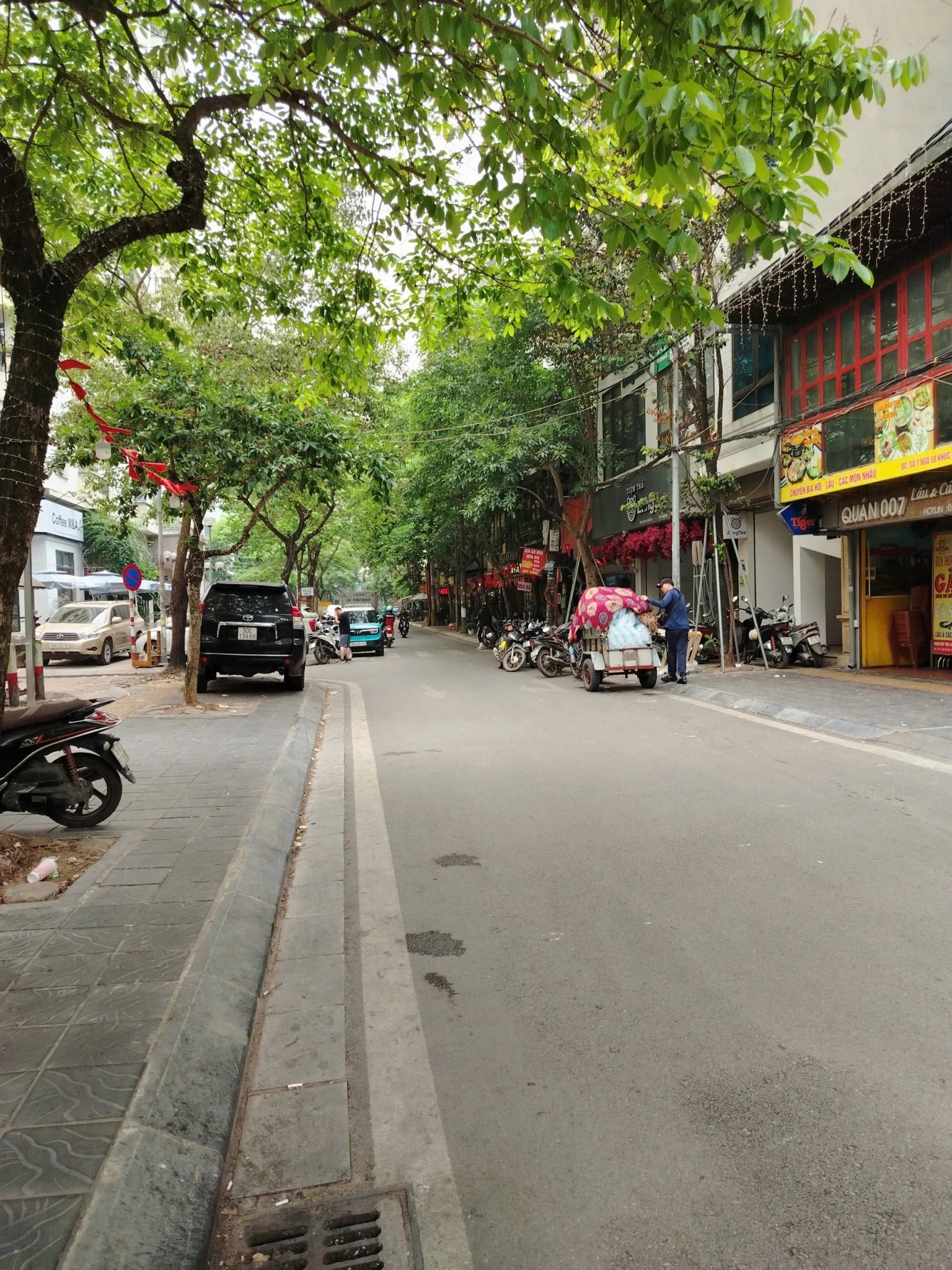 Hiếm! Bán nhà Khúc Thừa Dụ 45m2, 4 tầng, lô góc, CRV đua, ngõ thông,15tỷ