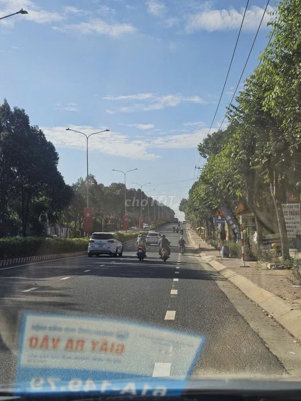 BÁN ĐẤT MẶT TIỀN NGUYỄN CHÍ THANH – HIỆP AN, THỦ DẦU MỘT – 432M² (ngoài thực tế 470m²) có 60m² thổ cư  – GIÁ 9 TỶ