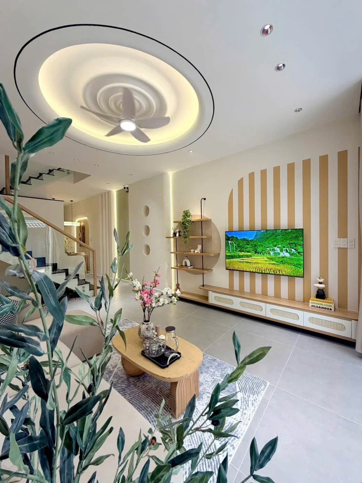 CÒN THƠM MÙI SƠN - SẴN HẾT MỌI THỨ DỌN VÀO LÀ Ở - PHẠM VĂN CHIÊU - GÒ VẤP - 52m2 - NHĨNH 6 TỶ