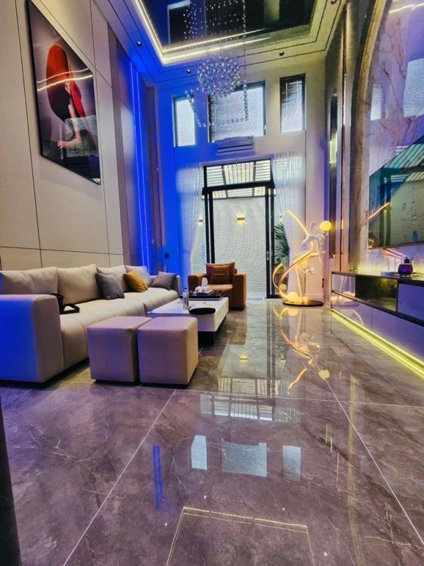 5 TẦNG THANG MÁY - OTO ĐỖ CỬA - LÀNG HOA TRUNG TÂM GÒ VẤP - CHỦ ĐỂ LẠI TOÀN BỘ NỘI THẤT TIỀN TỶ - NHĨNH 11 TỎI