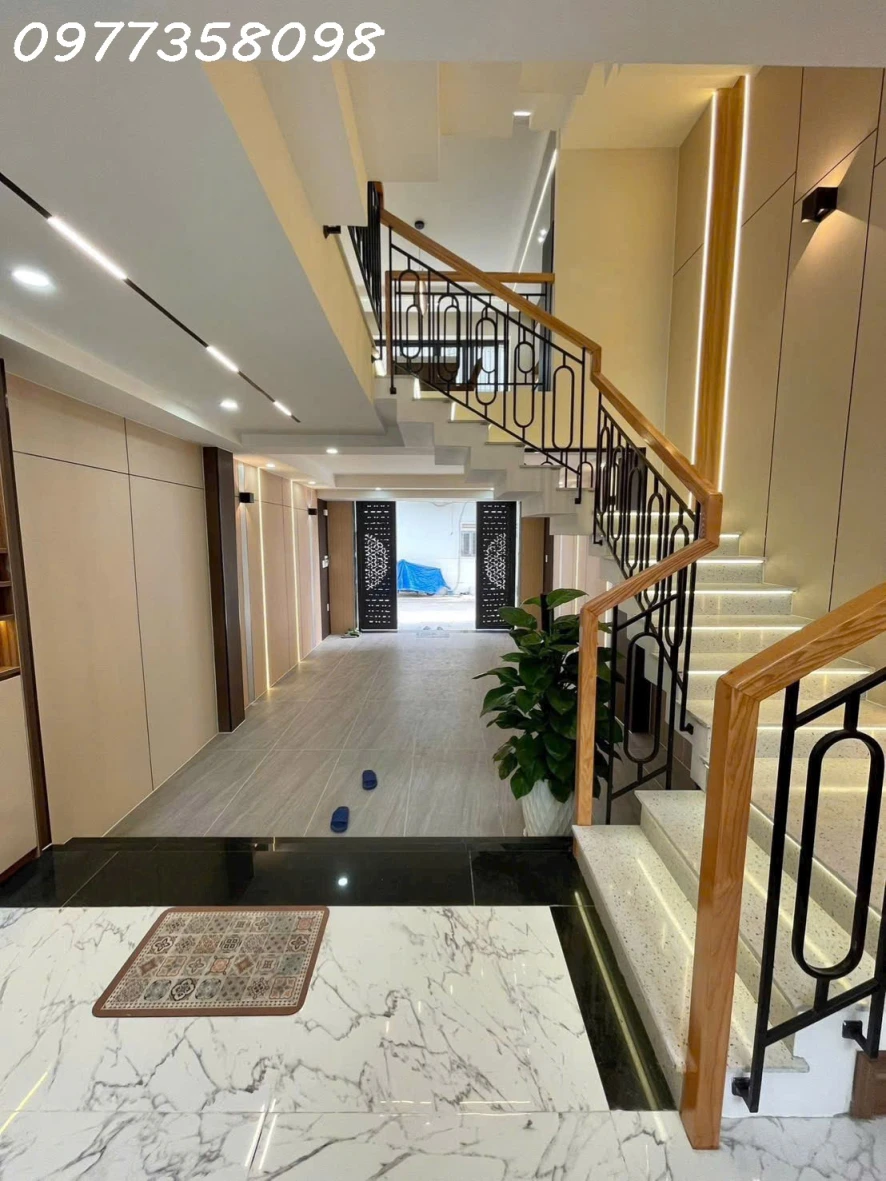 NHÀ ĐẸP HIẾM NGÃ TƯ GA – SÁT GÒ VẤP