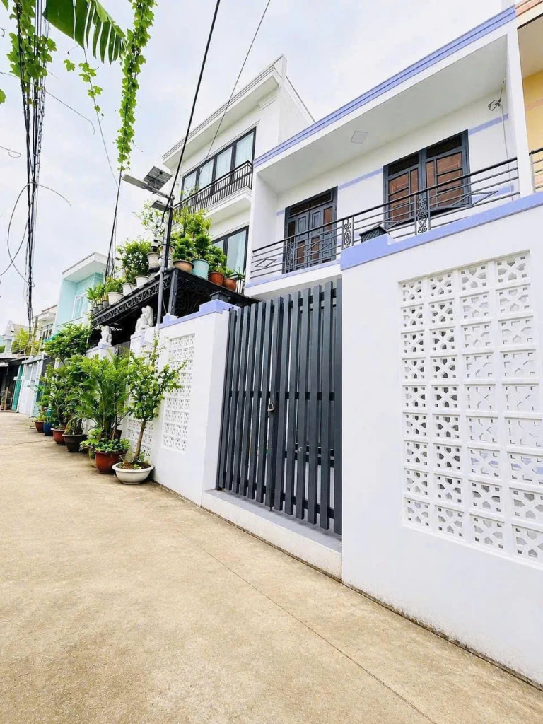 Chợ Bà Điểm , Khu Vực Trung Tâm Cách Phan Văn Hớn 100m