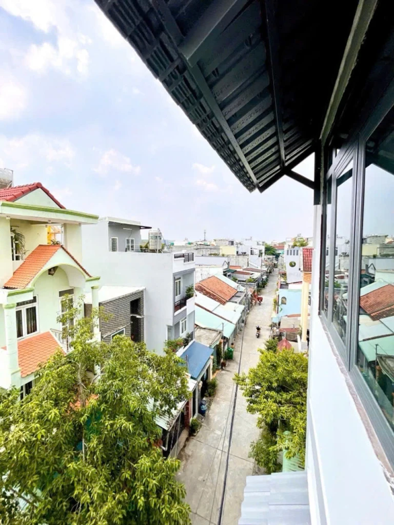Nhà đẹp Tăng Nhơn Phú full nội thất, 5PN, hẻm xe hơi thông, dọn vào ở ngay chỉ 7,95 tỷ - Full nội thất