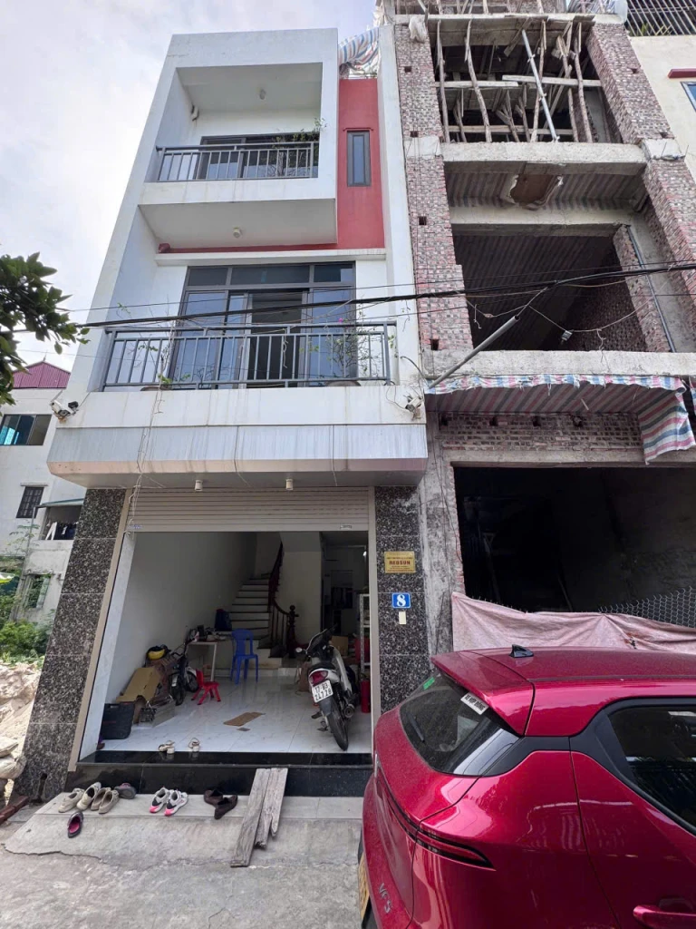Chính chủ ban nhà Đông Mỹ, Thanh Trì - 50m2 - 4 tầng - ngay cạnh sân bóng - ngõ ô tô tránh xe máy