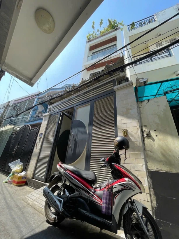 Nhà 5 tầng đẹp không tì vết, Chiến lược, Bình Tân