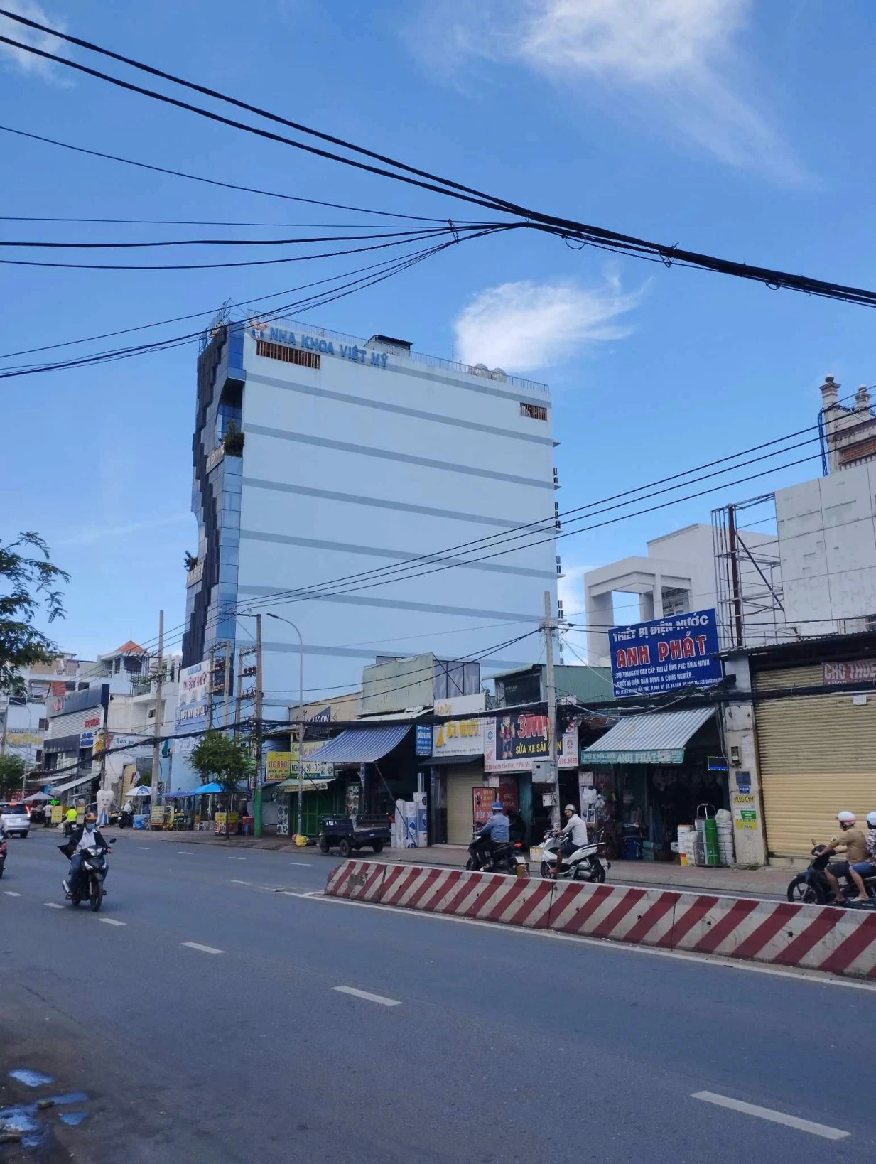 Quận 7, Đường Huỳnh Tấn Phát, 11x49m, Chỉ  60 tỷ, Cần Bán Gấp