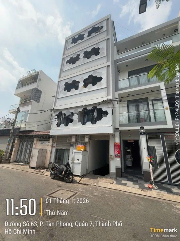 Quận 7, Căn Hộ Dịch Vụ 6 Tầng, 20 Phòng, 6x18m, 27 Tỷ, Tại KDC Tân Quy Đông, Bán Gấp