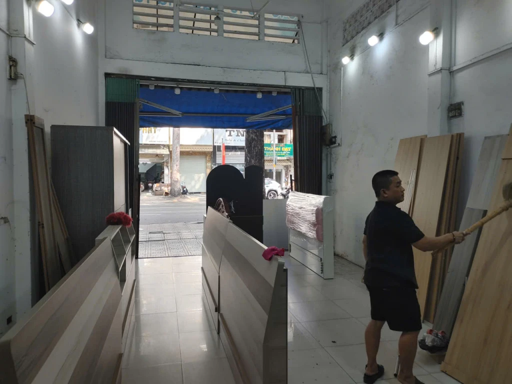 Cho thuê mặt tiền kinh doanh đường Ngô Gia Tự, Quận 10 – vị trí đẹp, đông khách