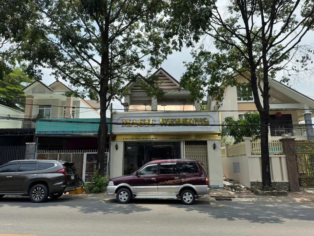 CẦN VỐN BÁN NHANH NHÀ MẶT TIỀN ĐƯỜNG LÊ HỒNG PHONG - THỦ DẦU MỘT, DIỆN TÍCH 191M², GIÁ CHỈ 12TỶ500 THƯƠNG LƯỢNG
