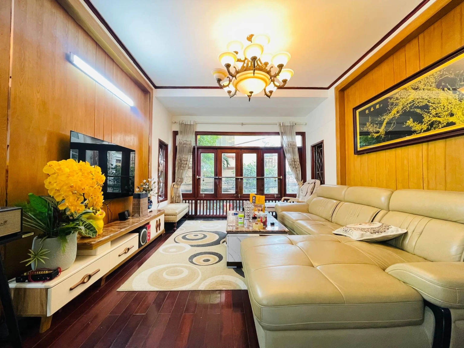 Lõi Lạc Long Quân - Nhà Đẹp 6 Tầng - Chủ Xây Tâm Huyết Tặng Nội Thất - Ô Tô Đỗ Cửa - Sổ Chính Chủ - Ở Sướng