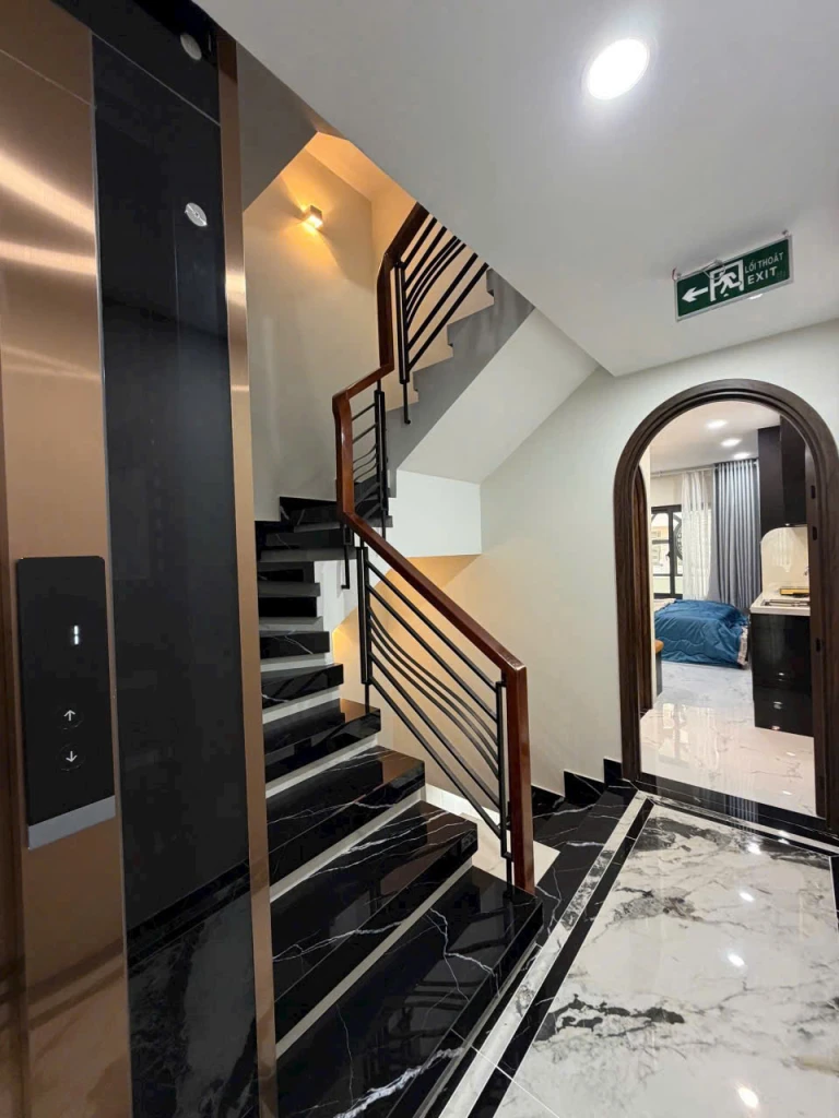 MẶT TIỀN TÔ HIẾN THÀNH – NGAY HỒ BÁ KIỆN – QUẬN 10