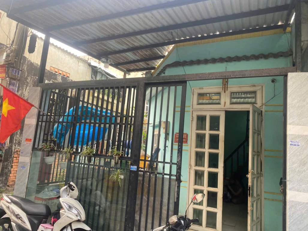 BÁN NHÀ 2 TẦNG – VỊ TRÍ ĐẸP GẦN QL1A, QUẬN 12 – GIÁ TỐT