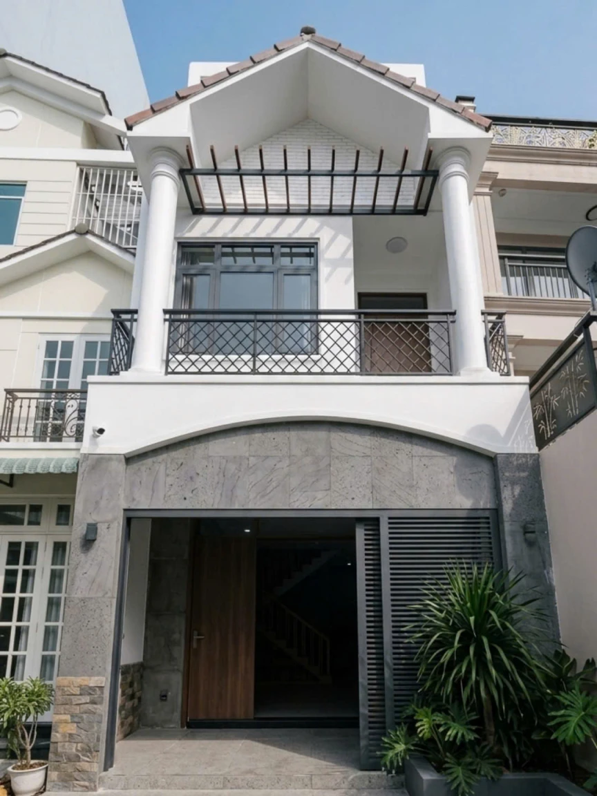 GIÁ 9.X TỶ- SIÊU PHẨM LÊ THỊ CHỢ- QUẬN 7- NHÀ 4T- DT 5 X 13- ĐƯỜNG XE TẢI.