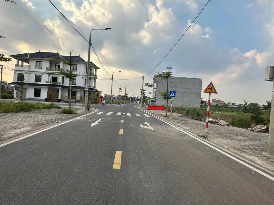 CHÍNH CHỦ BÁN 100M² ĐẤT KĐT XỐI TÂY NAM ĐỊNH – MT 5,54M – ĐƯỜNG 10M + VỈA HÈ 4M - GIÁ 2 TỶ XXX