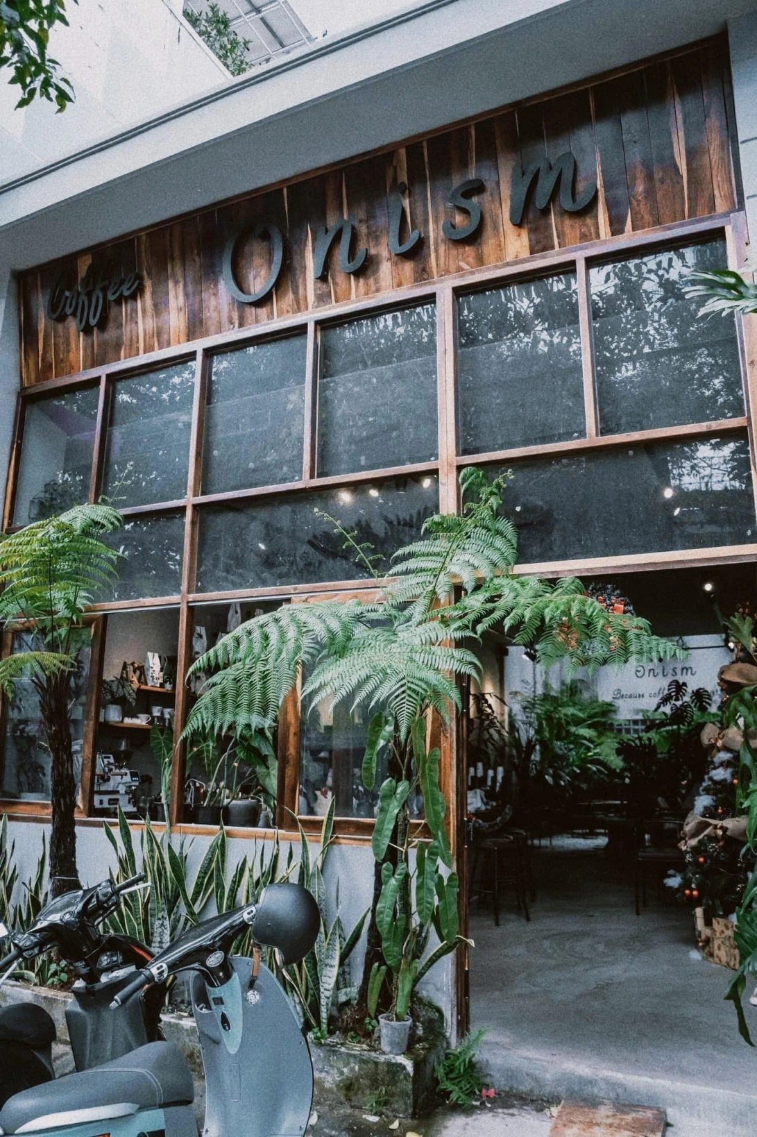 SANG QUÁN CAFE MẶT TIỀN HOÀNG DIỆU - BMT