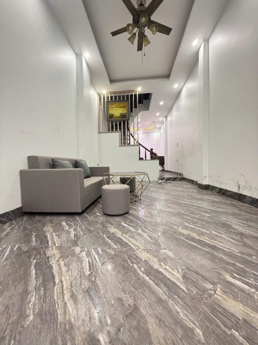 BÁN NHÀ THẠCH BÀN LONG BIÊN 40M2 5 TẦNG GẦN PHỐ GIÁ NHỈNH 7 TỶ