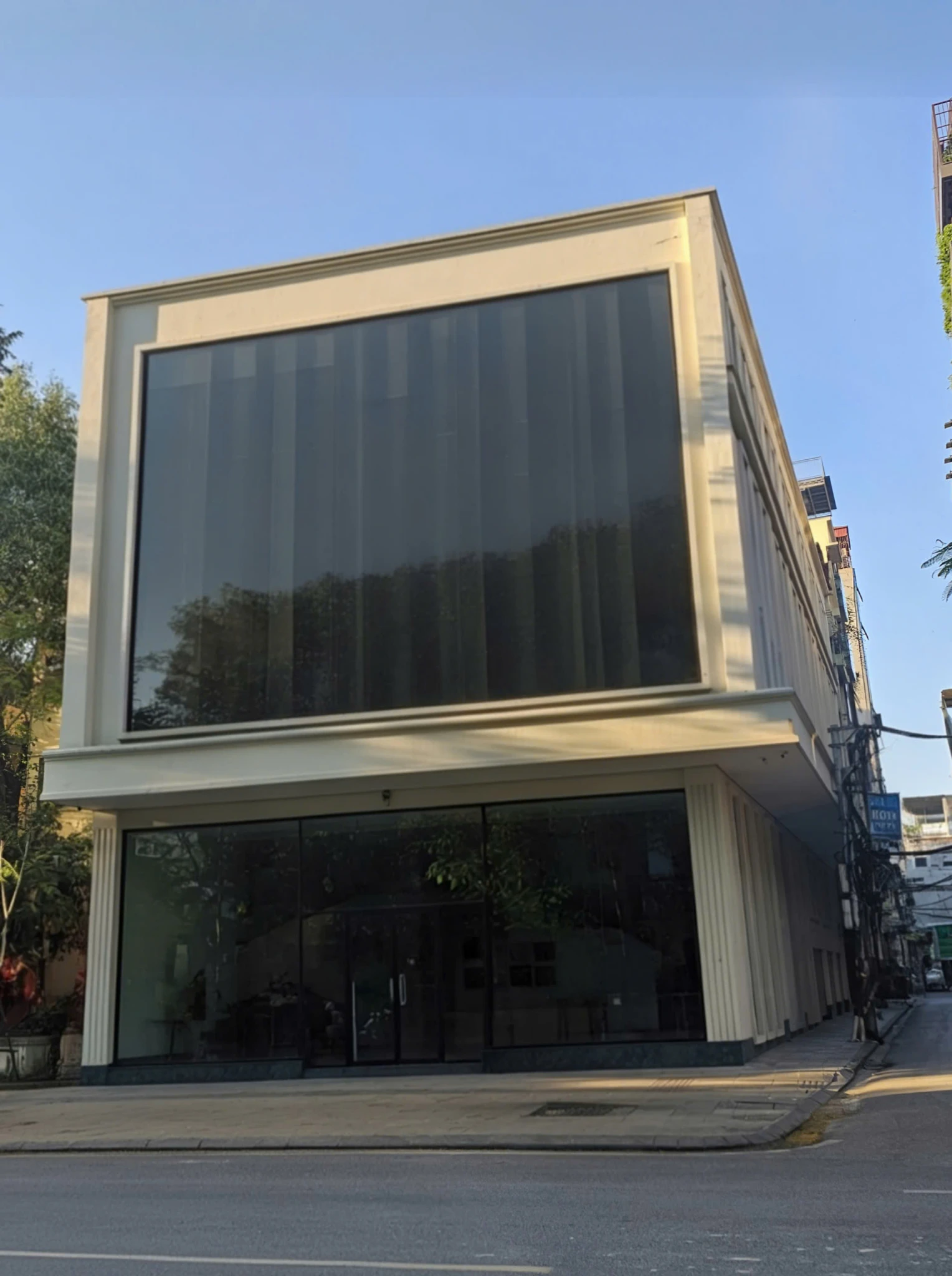 Cho thuê nhà, Nguyễn Khánh Toàn, Nguyễn Văn Huyên, 152m2x 3T -57 tr