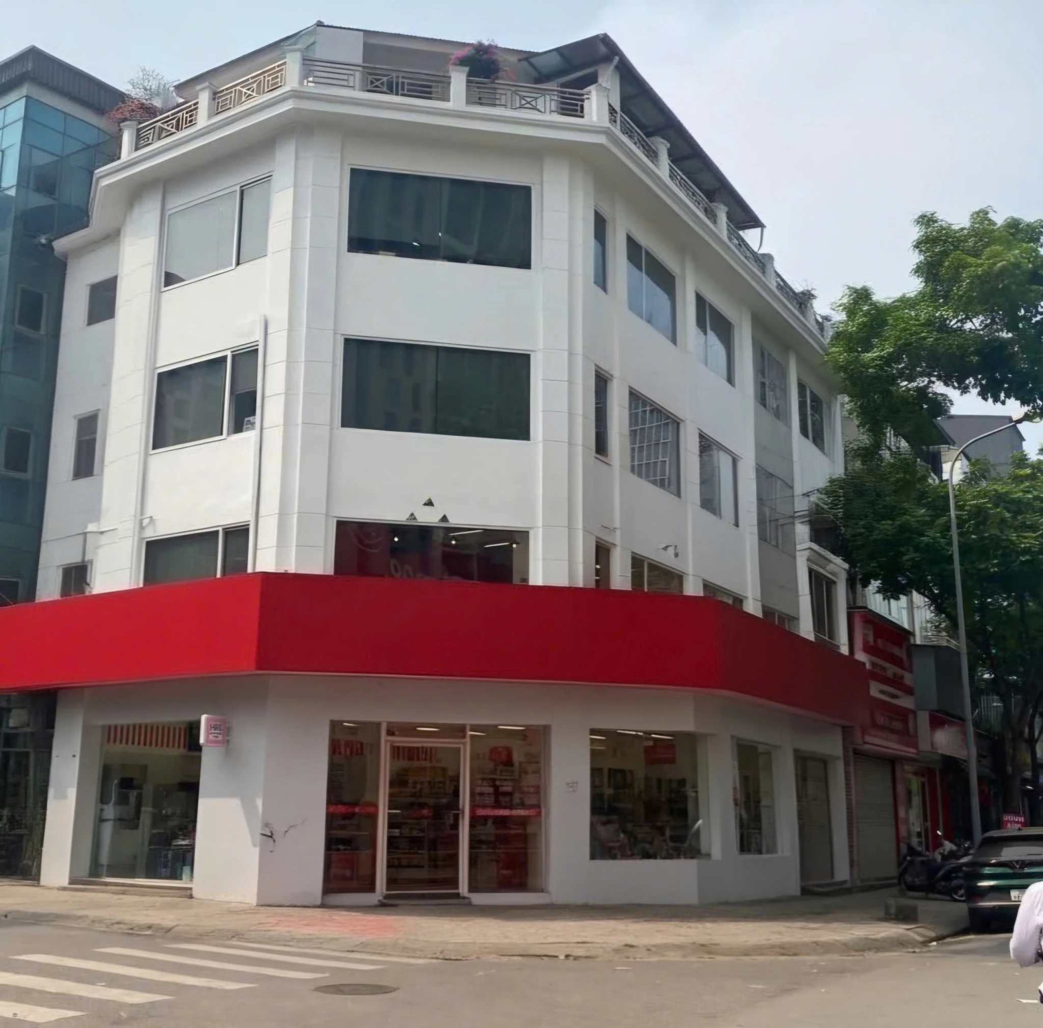 Cho thuê nhà, Trần Nhân Tông, Mai Hắc Đế, THANG MÁY; 165m2* 5T -63 tr