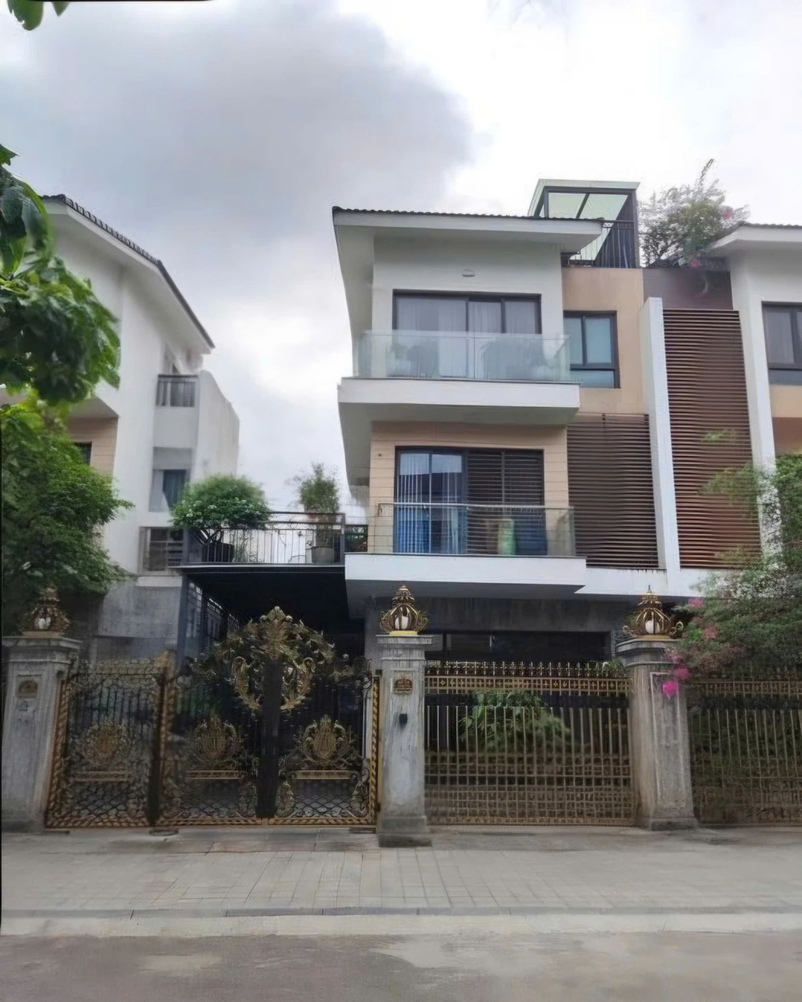 Cho thuê nhà, Chùa Láng, Nguyễn Chí Thanh, Đống Đa, 242m2x 3T -39 tr