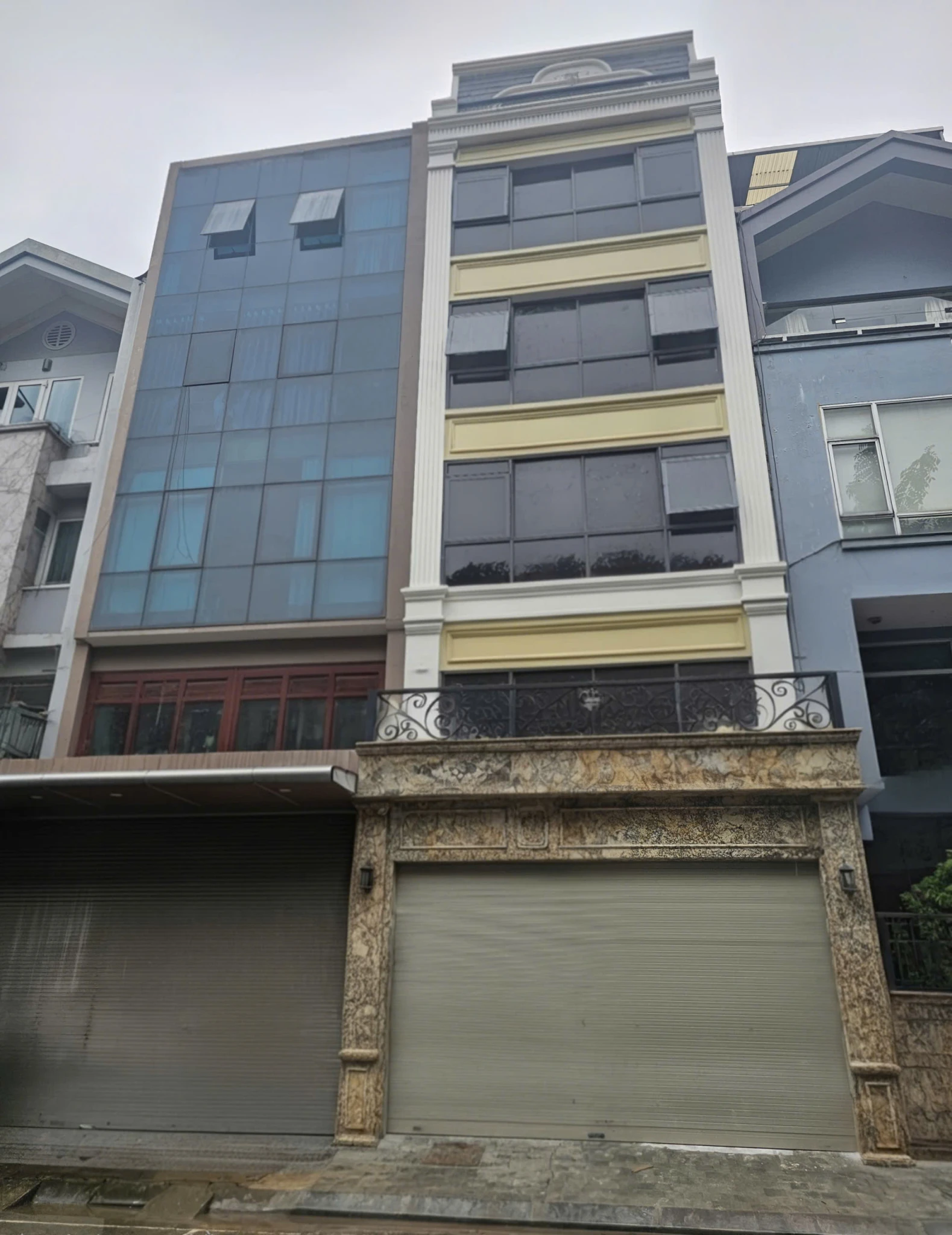 Cho thuê nhà, THANG MÁY, 128m2- 5T, Linh Lang, Đào Tấn, Phan Kế Bính