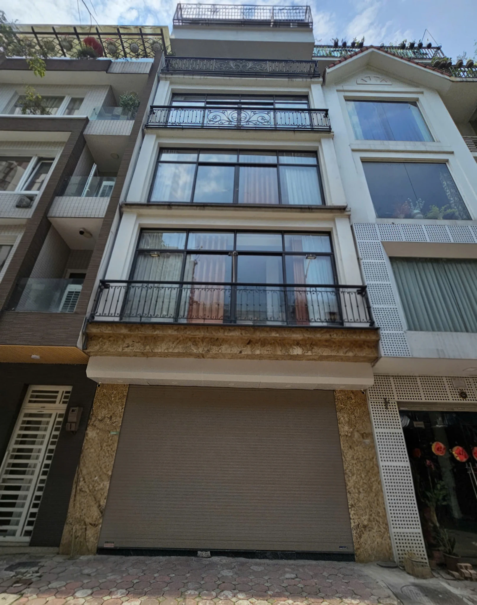 Cho thuê nhà, 100m2_ 4.5T; Hoàng Quốc Việt, Tô Hiệu, Nghĩa Tân -26 tr