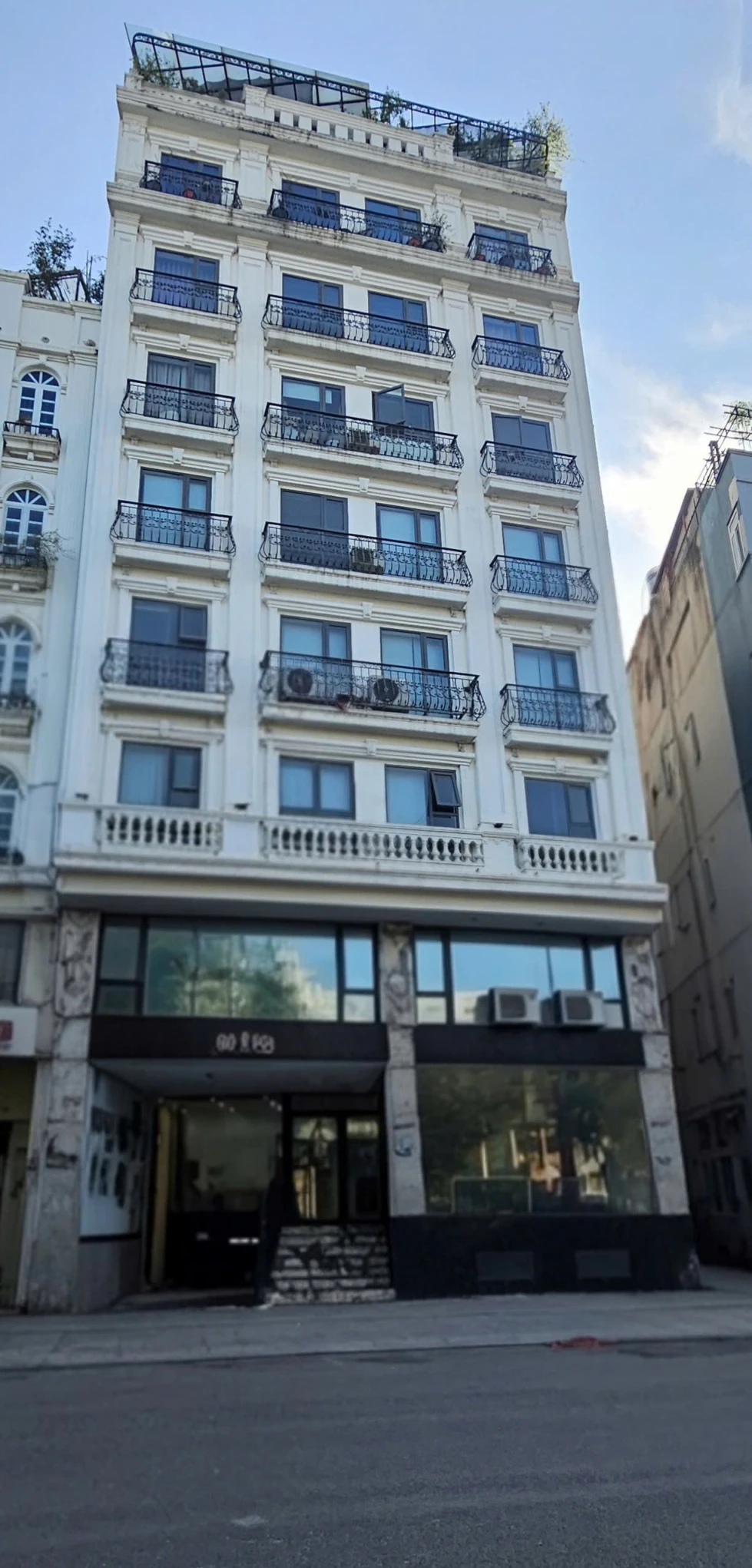 Nhà mình cho thuê nhà, 153m2- 9T, Đào Duy Từ, Mã Mây, Hàng Bạc -64 tr