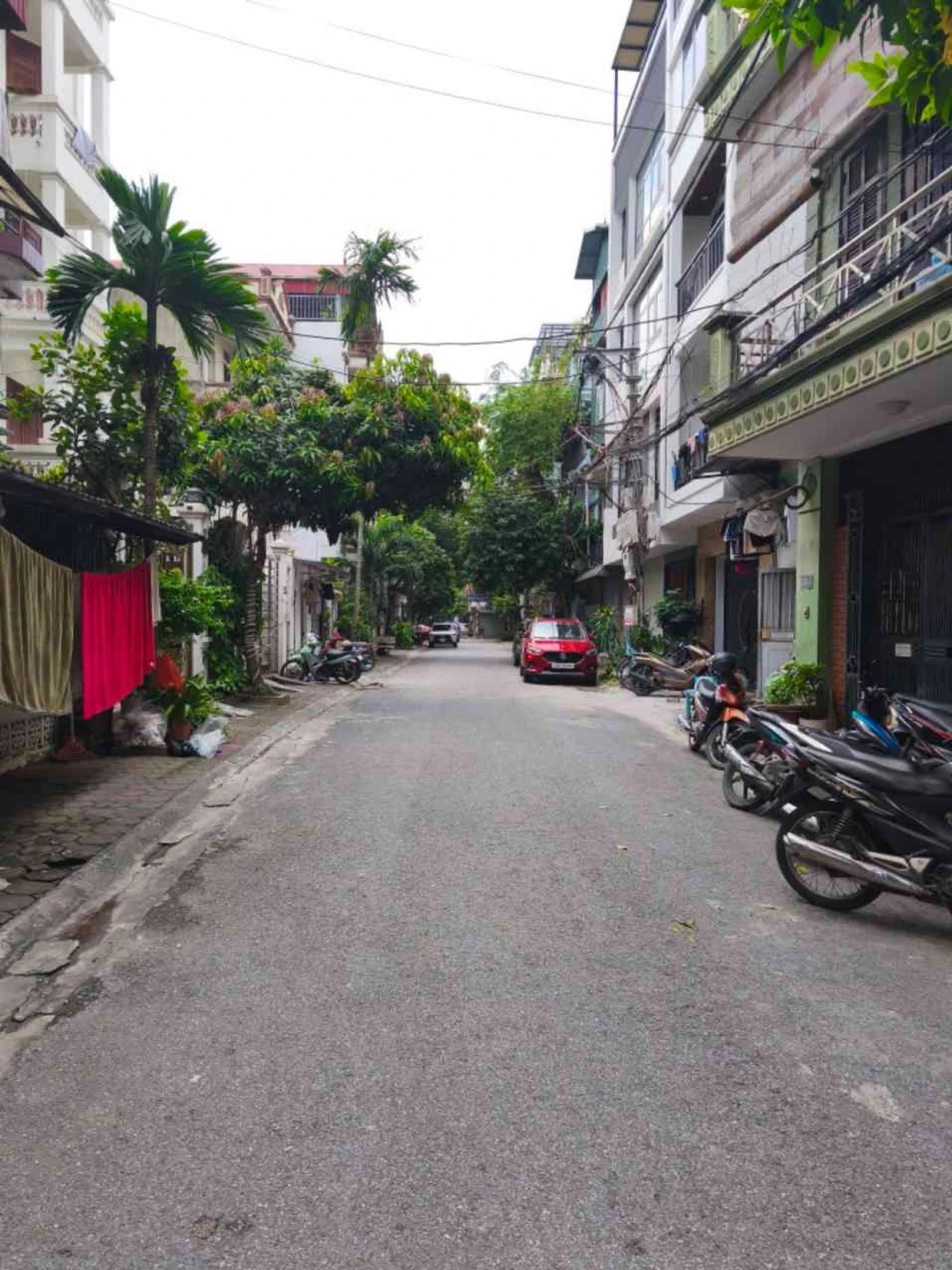 Khu phân lô 918 Phúc Đồng 10 tỷ 40m ô tô vỉa hè đổ cửa