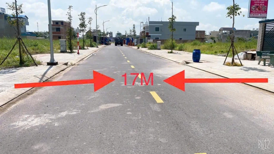 Hạ giá bán lô 125m2 ngay trục đường kinh doanh buôn bán TDC Lộc An Bình Sơn, giá ngộp 3 tỷ 2