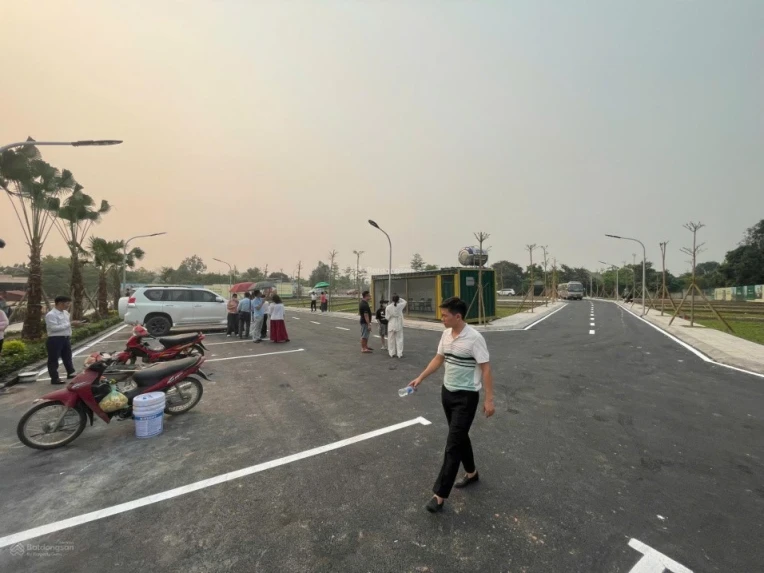 Chính chủ gửi bán suất ngoại giao, lô góc, view hồ 103,3m2 - lô góc - MT: 5m - giá chỉ từ 2 tỷ 5