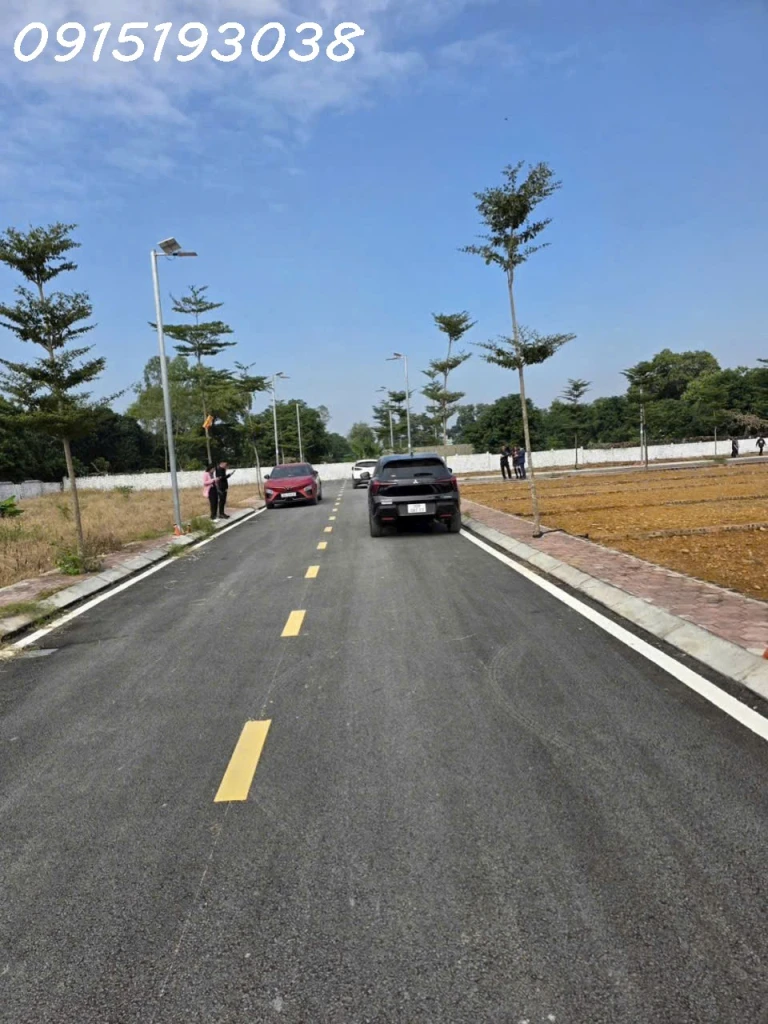 Bán mảnh đất gần Quốc Lộ 21 Xã Phú Cát, khu vực trung tâm nhất Hòa Lạc, phù hợp xây trọ, chung cư mini