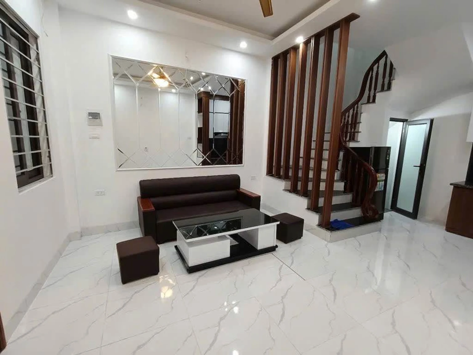 Bán Nhà Phúc Lợi, Long Biên 32m2, 5T chỉ 6 tỷ (ngõ thoáng, ô tô đỗ gần nhà)