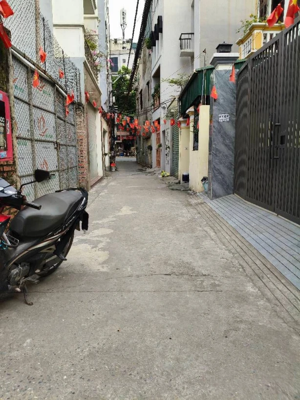 Bán Nhà Thạch Bàn, Long Biên 33m2, 5T giá 7,48 tỷ (Ô tô đỗ gần, ngõ thuận tiện)